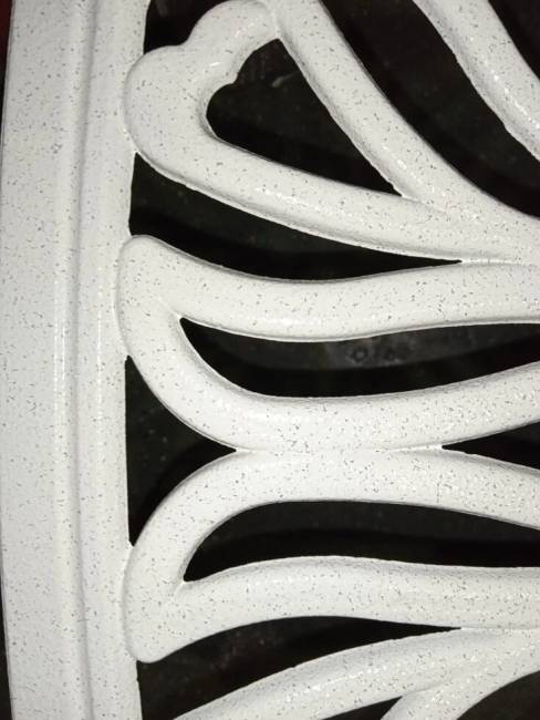 Белая скамейка из литого алюминия Valeria II