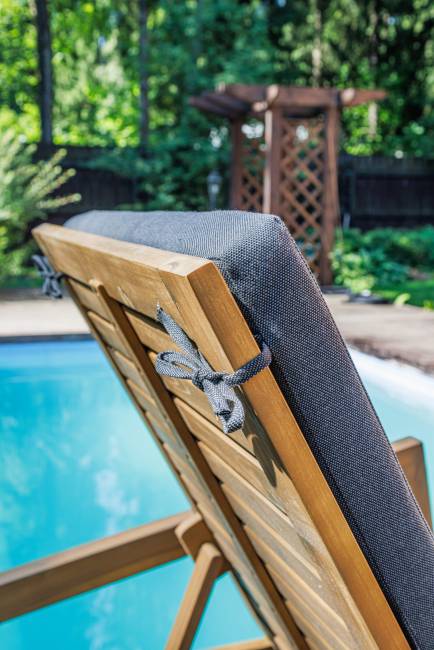 Комплект из 2-х шезлонгов PAOLO из акации и столика LUCIO