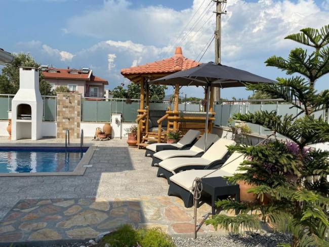 Шезлонг пластиковый с матрасом GS 1009 (Fiji) антрацит, слоновая кость 1870x730x340 мм Шезлонг пластиковый с матрасом GS 1009 (Fiji) антрацит, слоновая кость 1870x730x340 мм